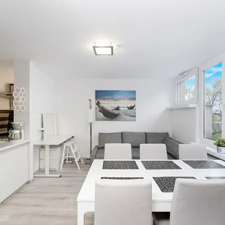 Azory By Park 2-bedroom Apartament Kraków
